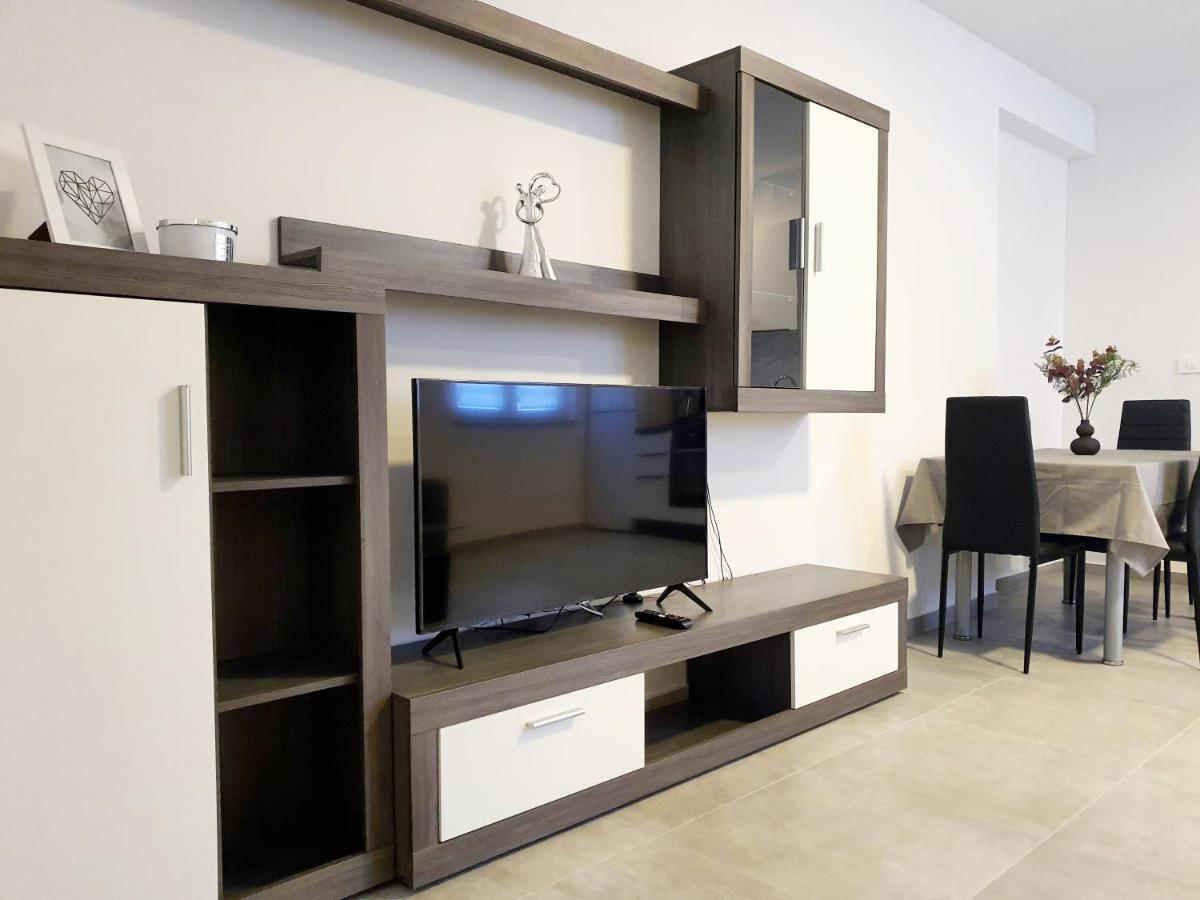 Sea Star Apartments Pjescana Uvala Exterior photo